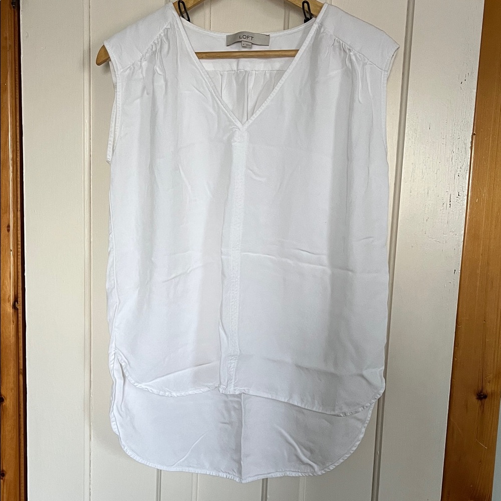 LOFT White V-Neck Sleeveless Blouse